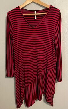 Match Point Womens Tunic Small Red Black Stripe Asymmetric Hem Stretch Relaxed